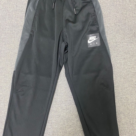 Mint condition Nike youth pants size medium 14-16 - Picture 1 of 2